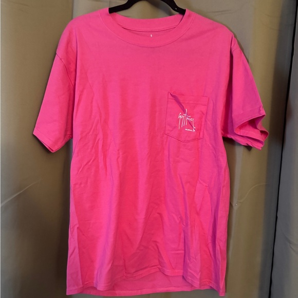 Guy Harvey Bright Pink Vibrant Fish and Marlin Graphic T-Shirt, M - Picture 3 of 5